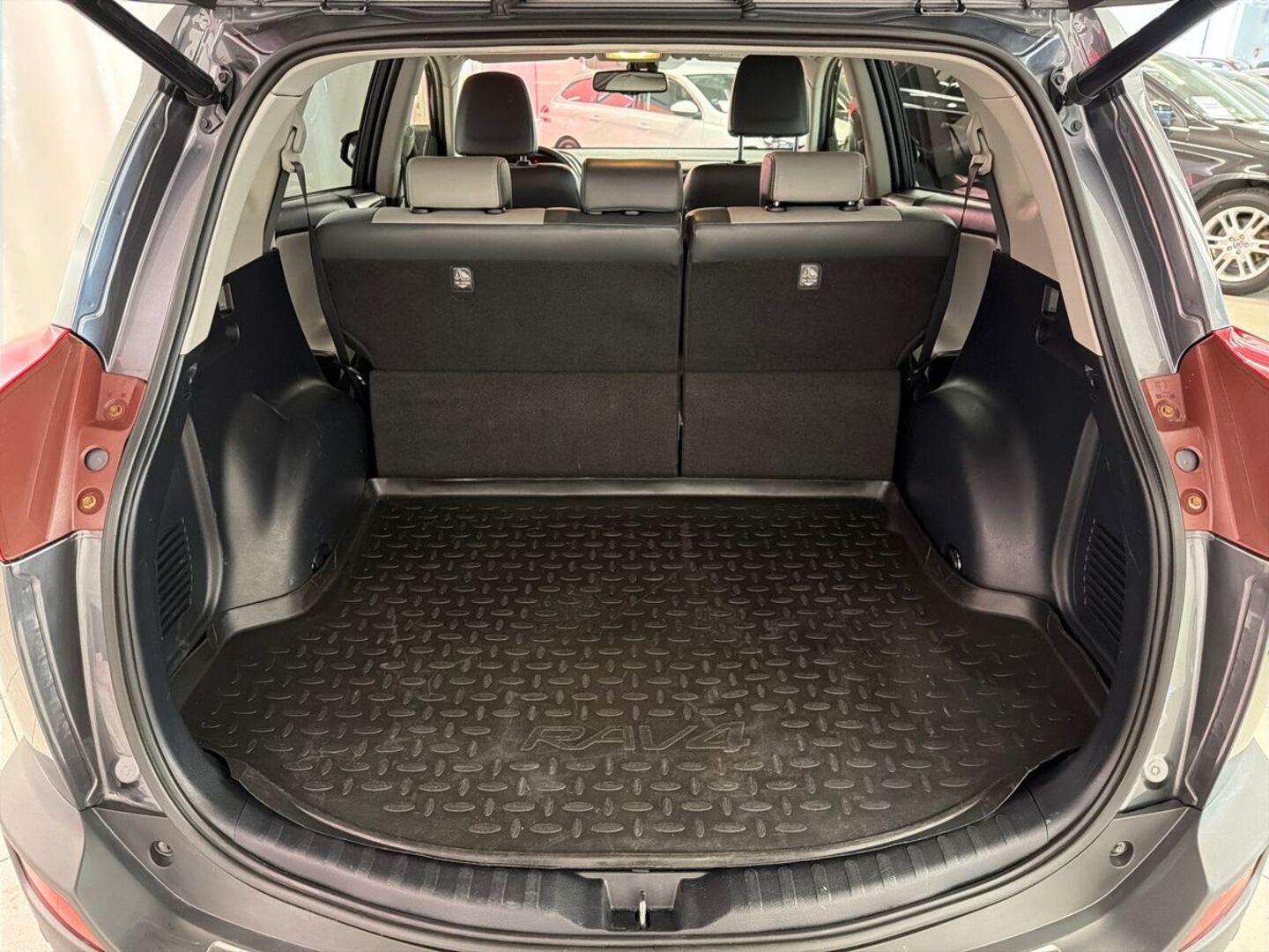 TOYOTA RAV4 11