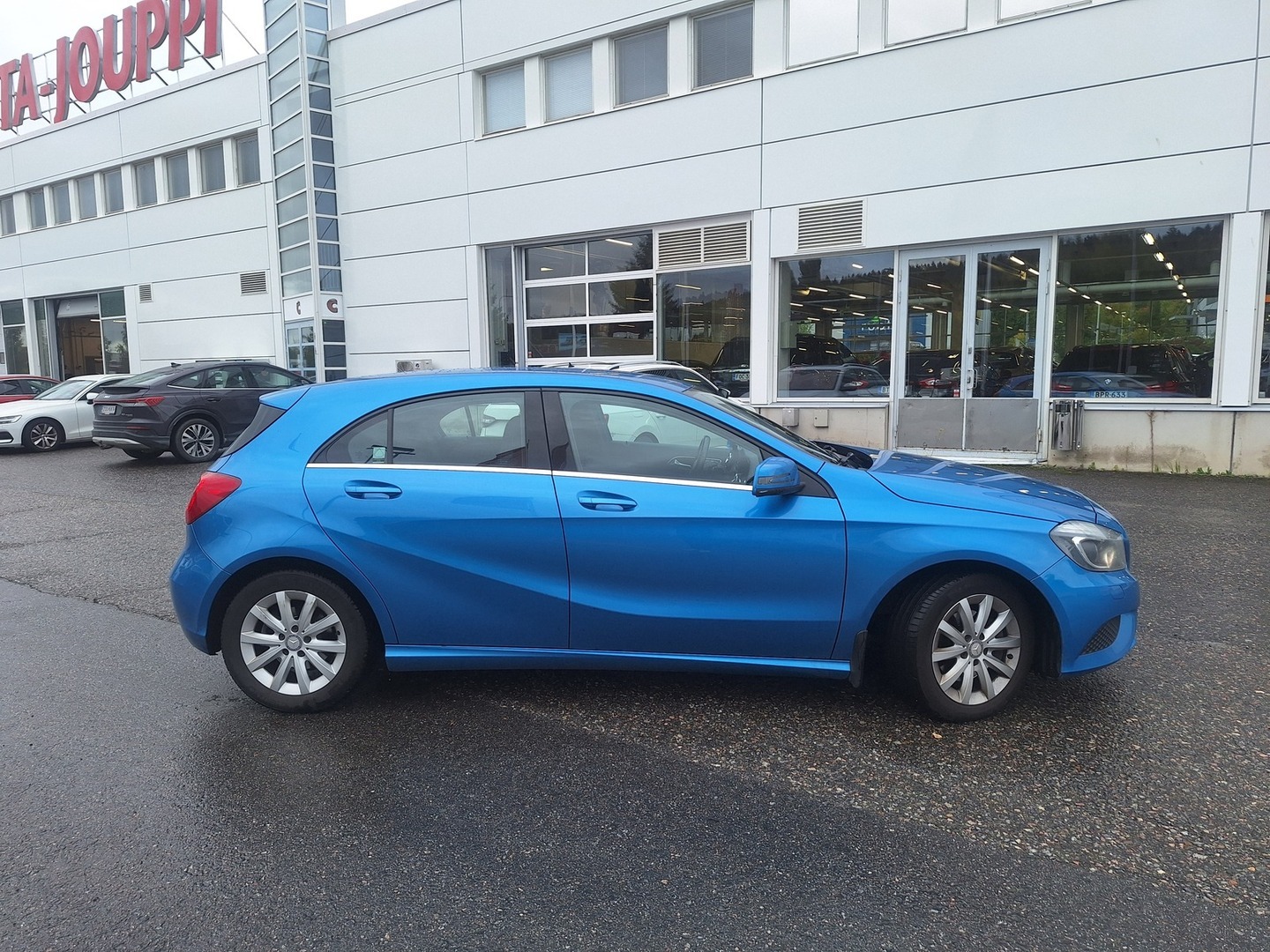 MERCEDES-BENZ A 4
