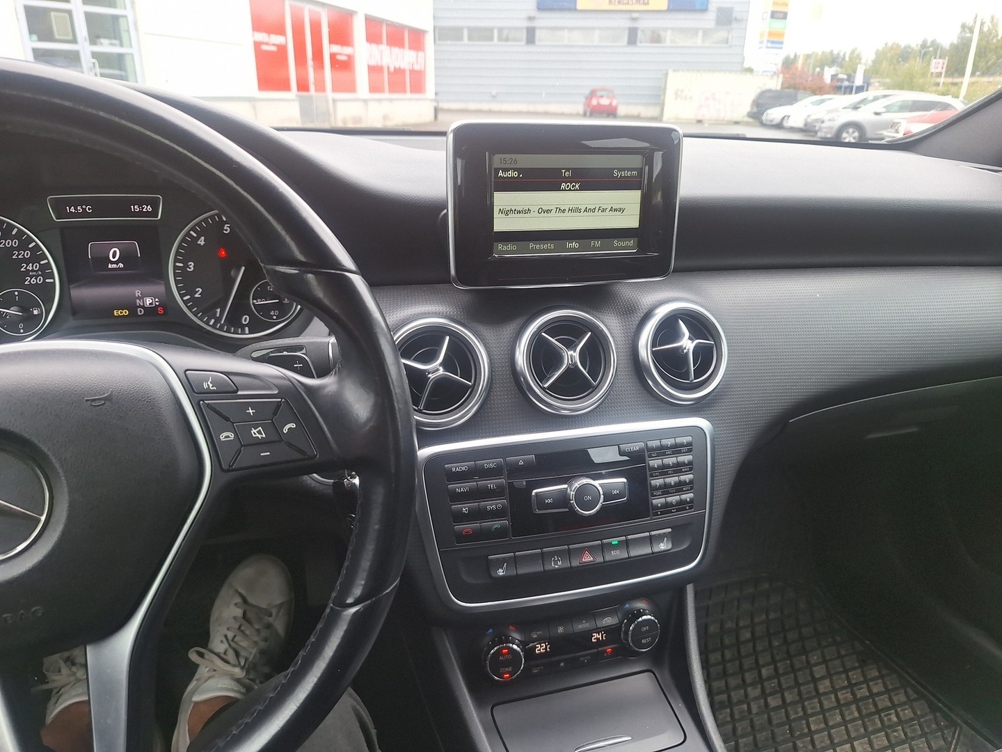 MERCEDES-BENZ A 8