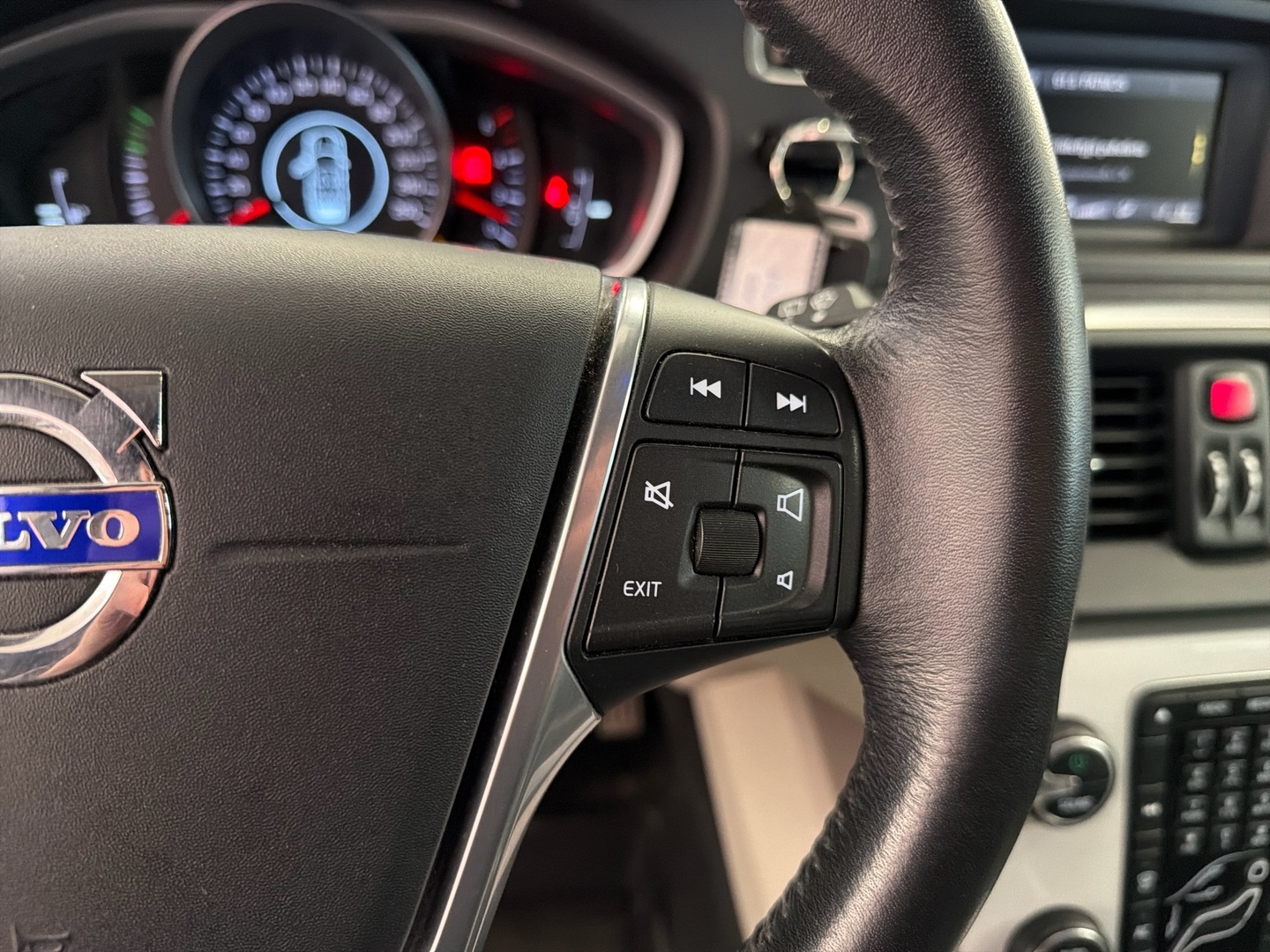 VOLVO V40 Cross Country 2016