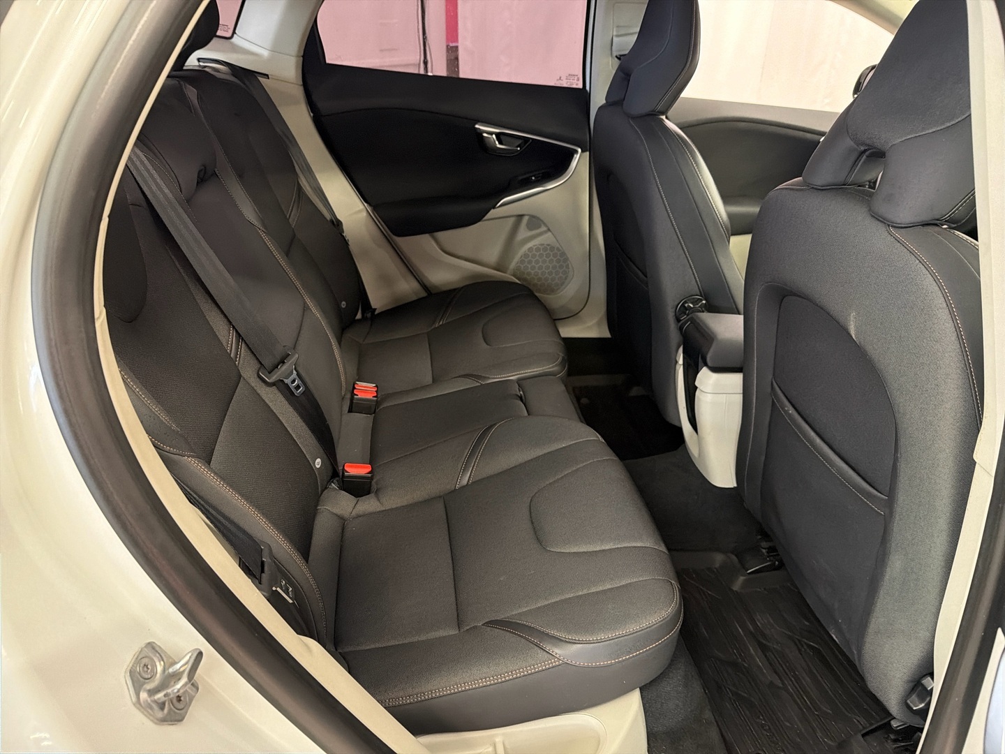 VOLVO V40 Cross Country 2016