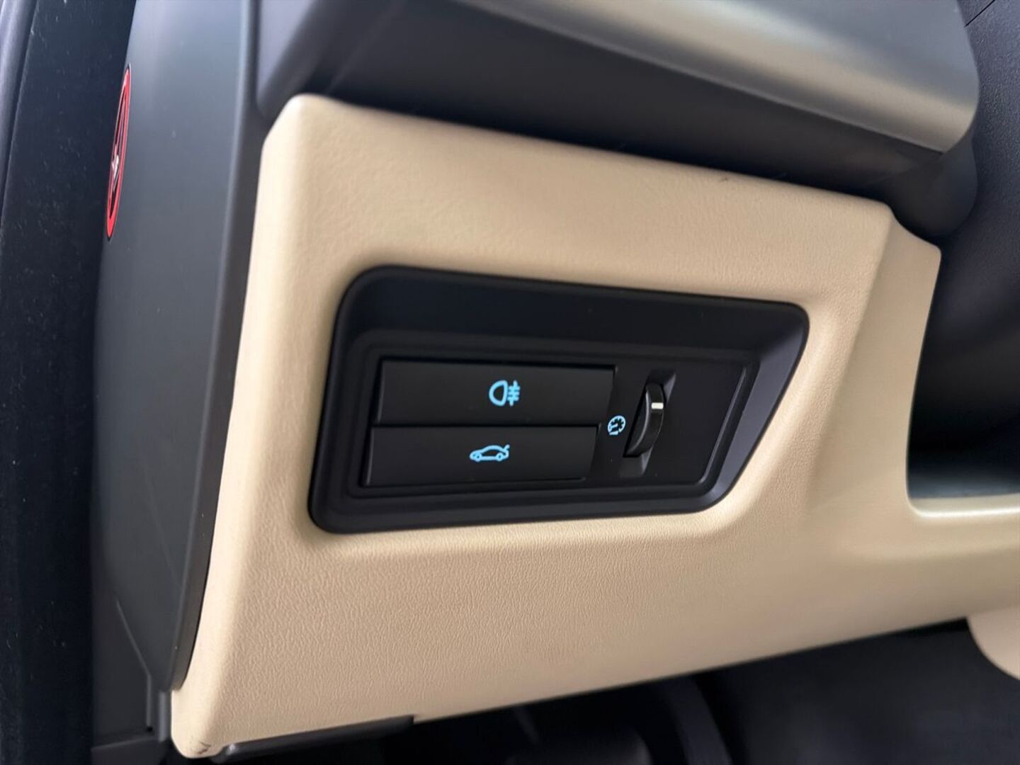 JAGUAR XF 2016