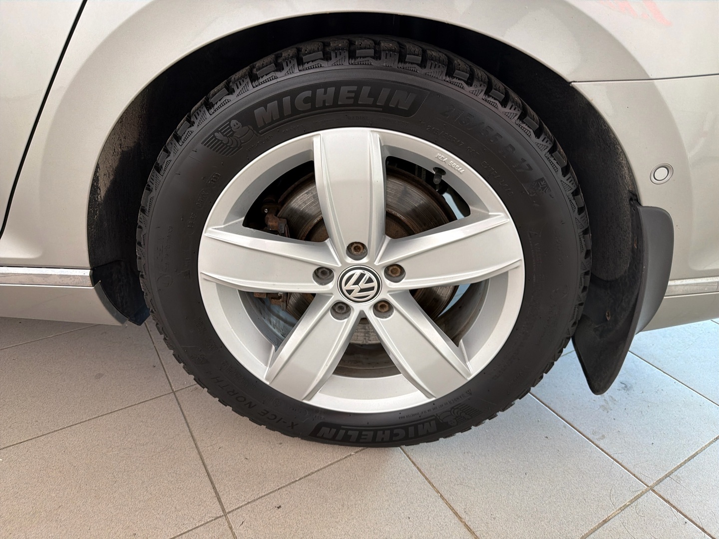 VOLKSWAGEN Passat 2016
