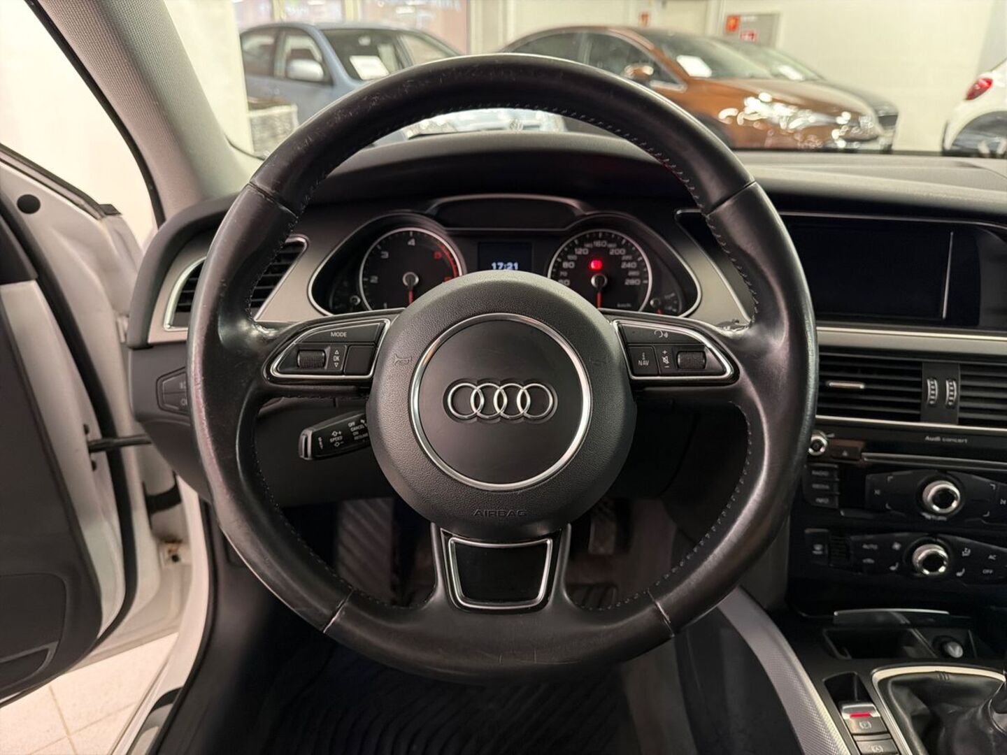 AUDI A4 allroad quattro 17