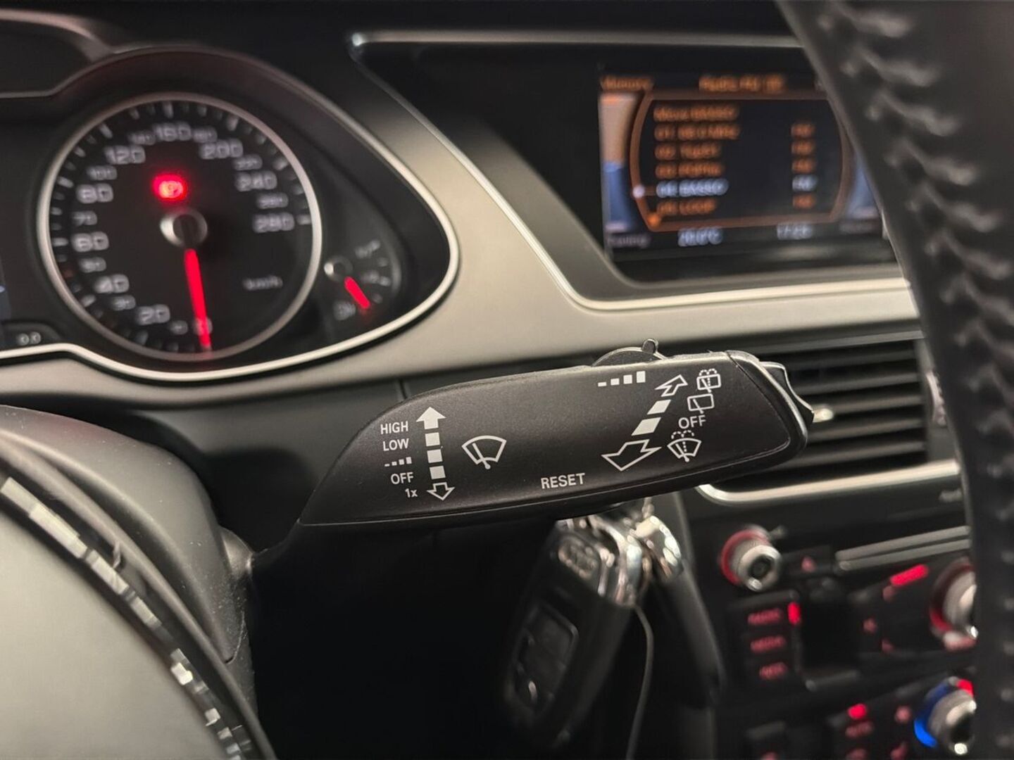 AUDI A4 allroad quattro 22