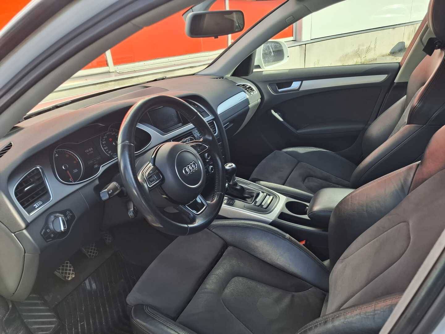 AUDI A4 allroad quattro 2012