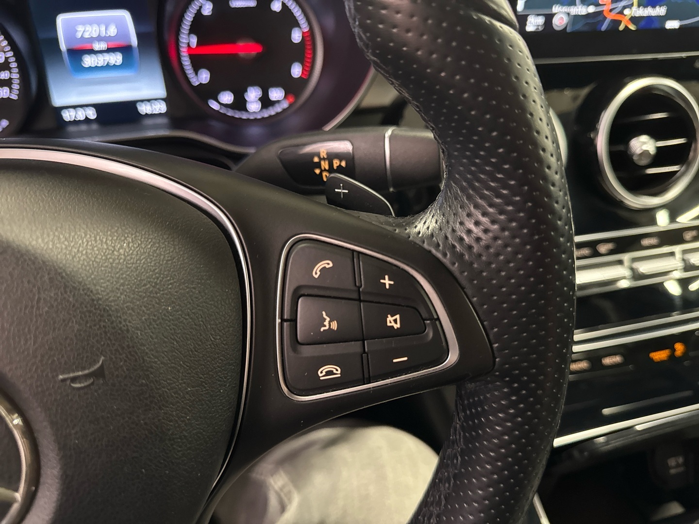 MERCEDES-BENZ C 2015