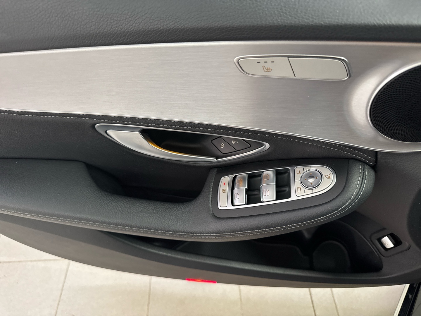 MERCEDES-BENZ C 2015