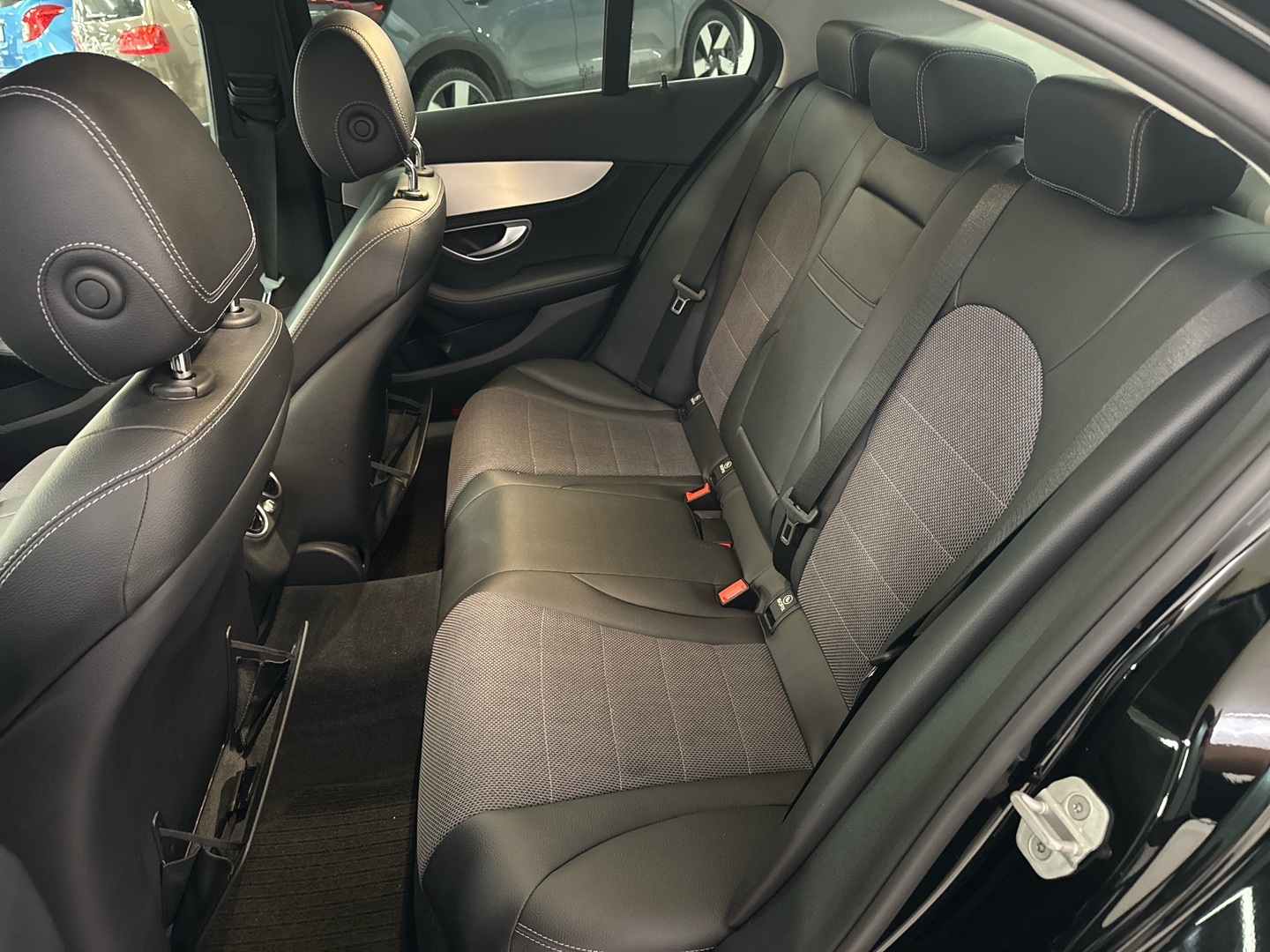 MERCEDES-BENZ C 2015