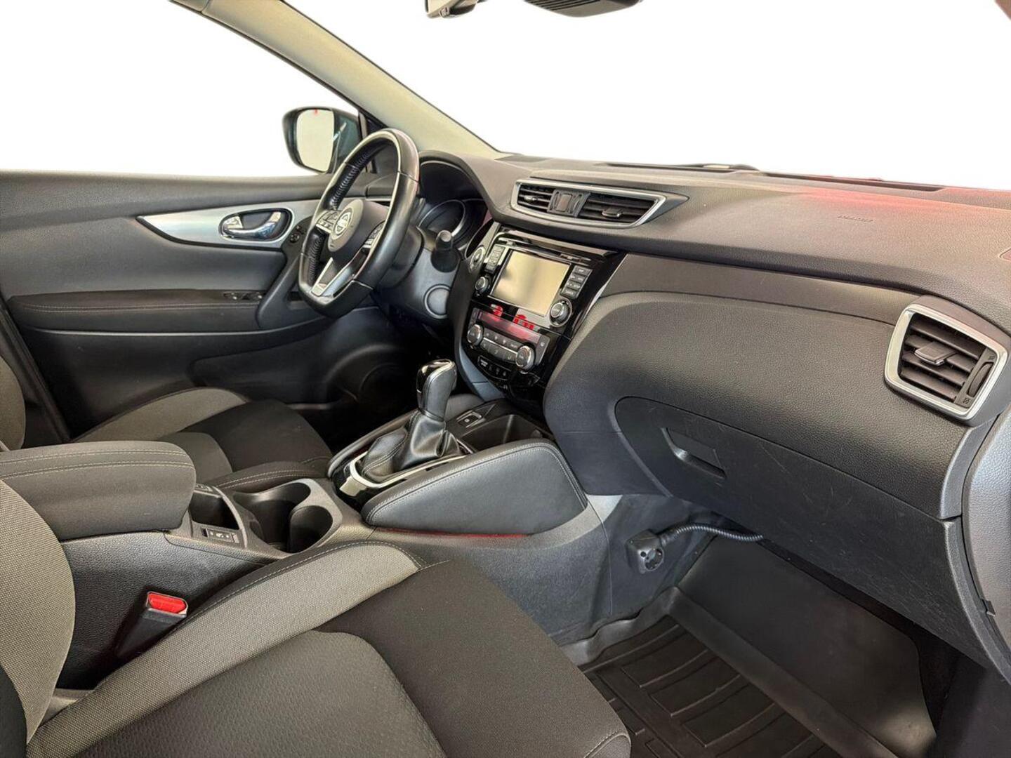 NISSAN Qashqai 2019