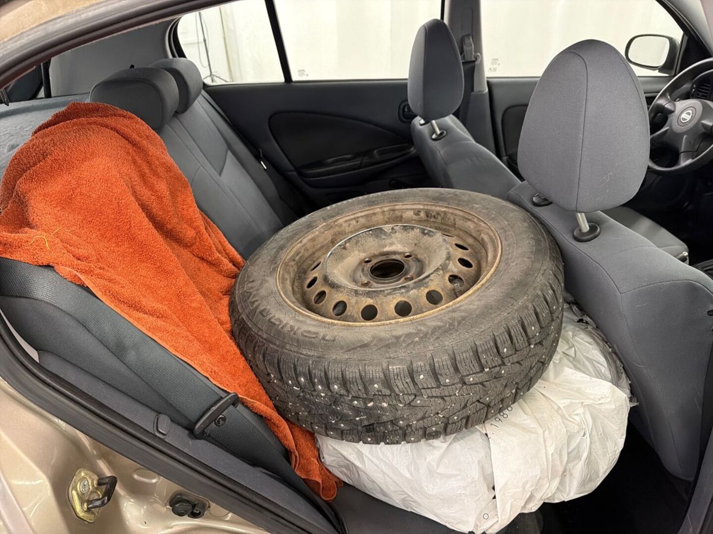 NISSAN Almera 12