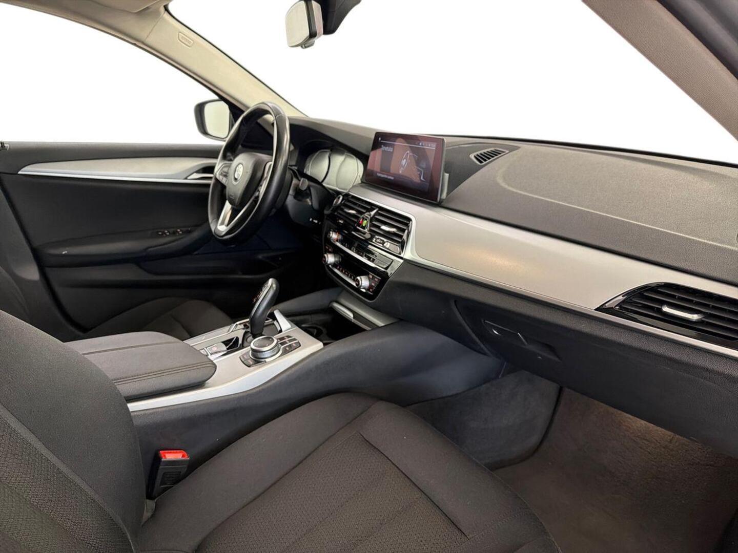 BMW 520 2021