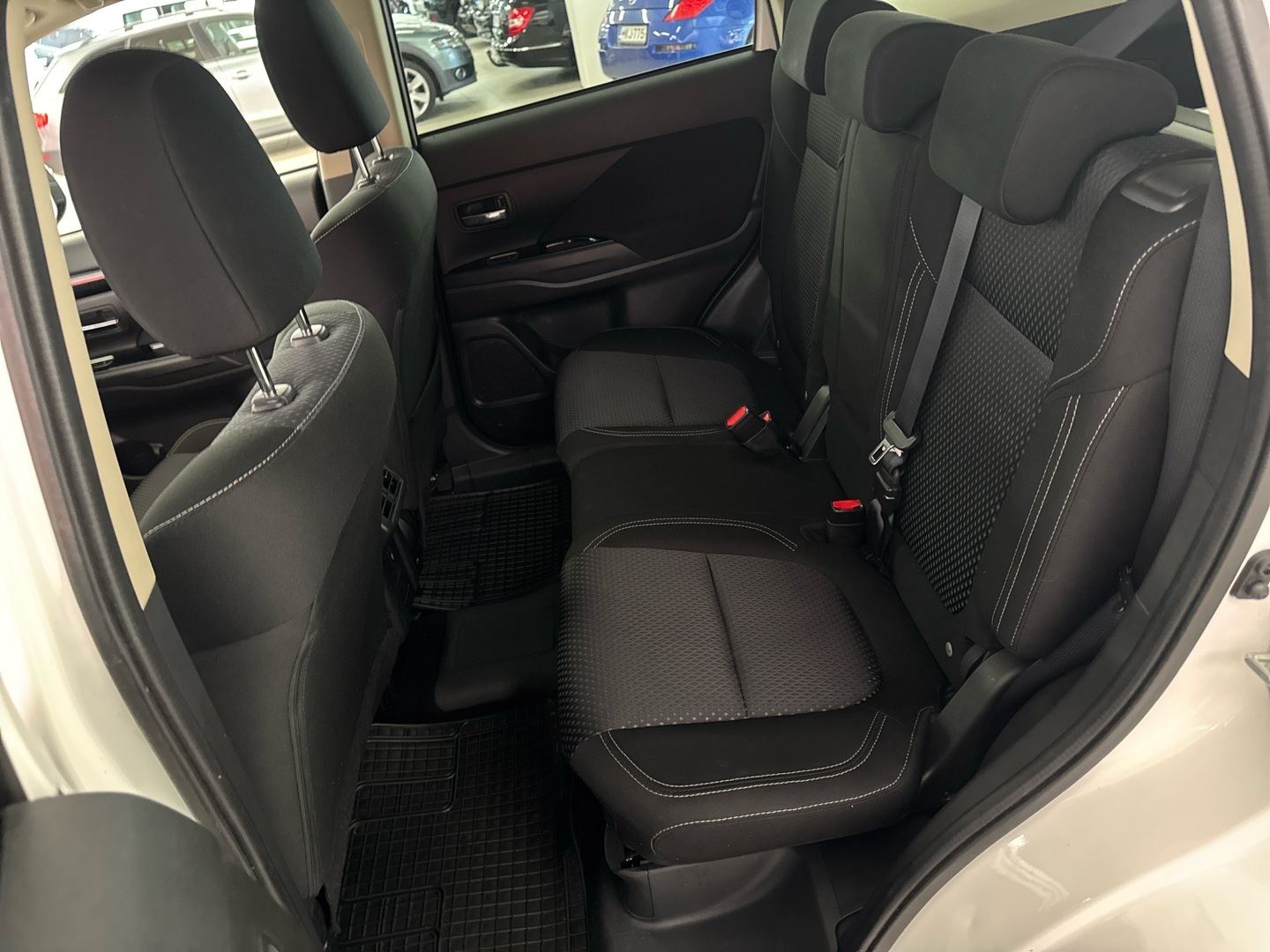 MITSUBISHI Outlander PHEV 2020