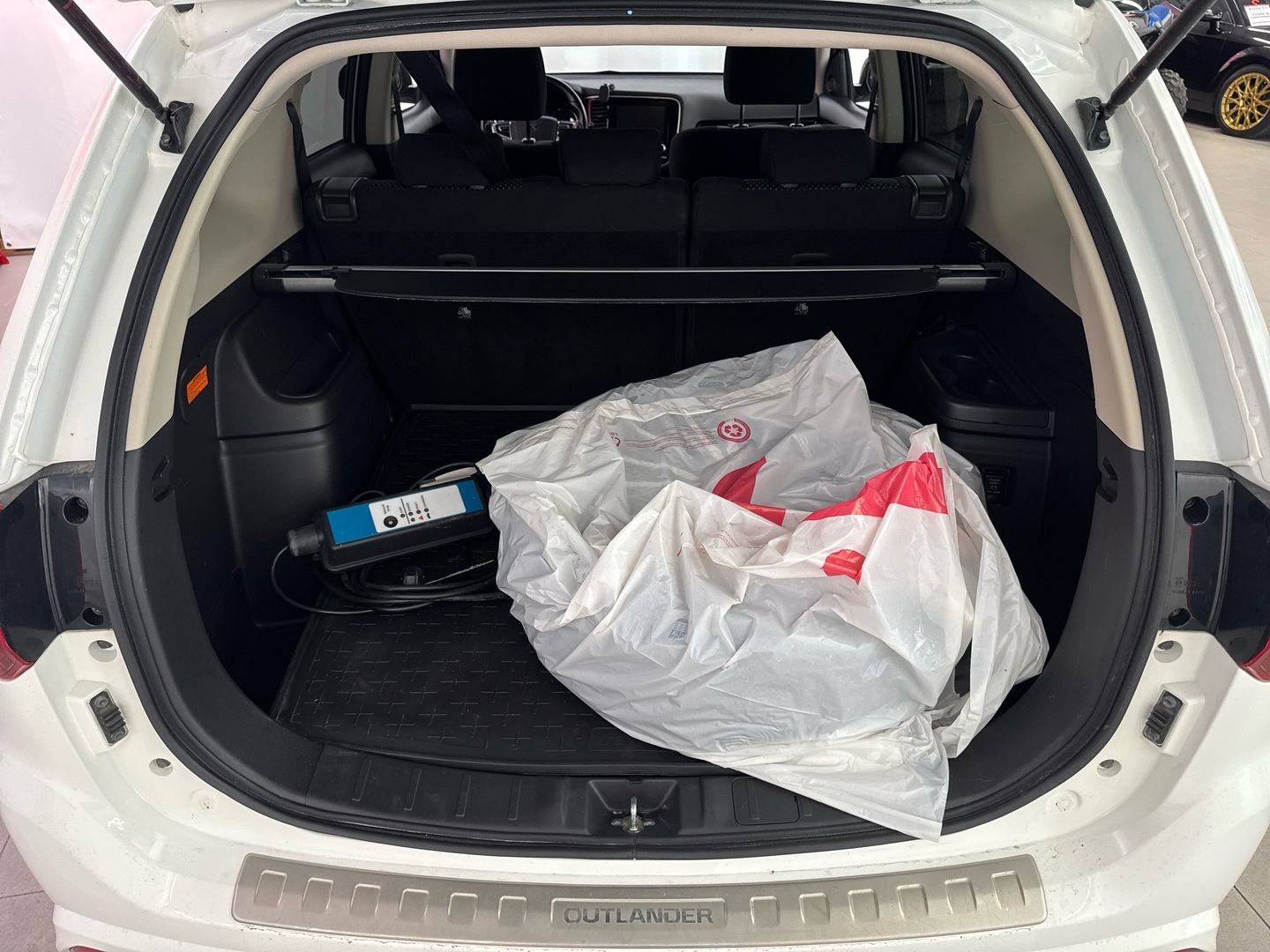 MITSUBISHI Outlander PHEV 2020