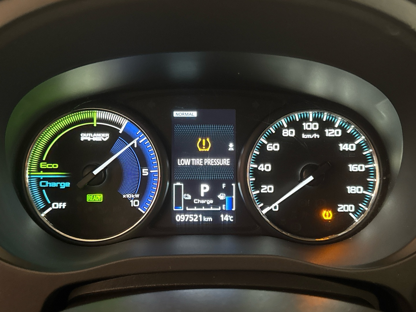 MITSUBISHI Outlander PHEV 2020