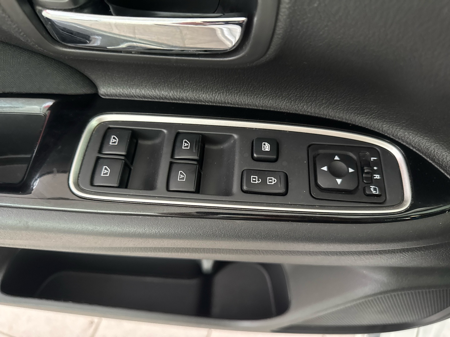 MITSUBISHI Outlander PHEV 2020