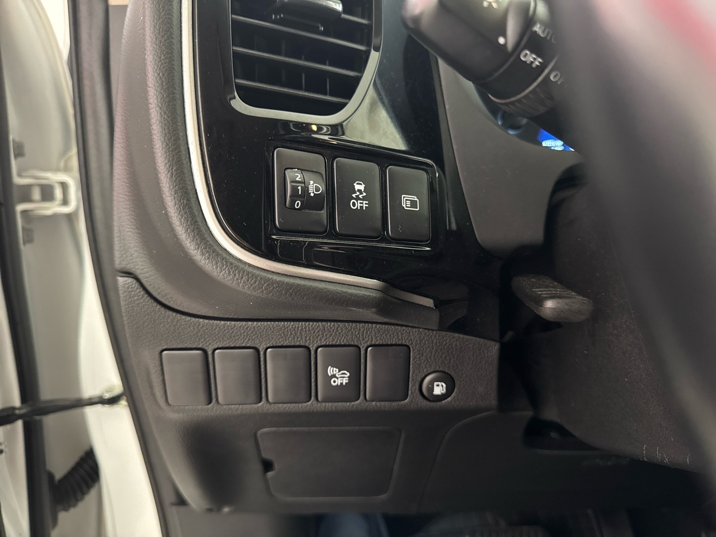 MITSUBISHI Outlander PHEV 2020