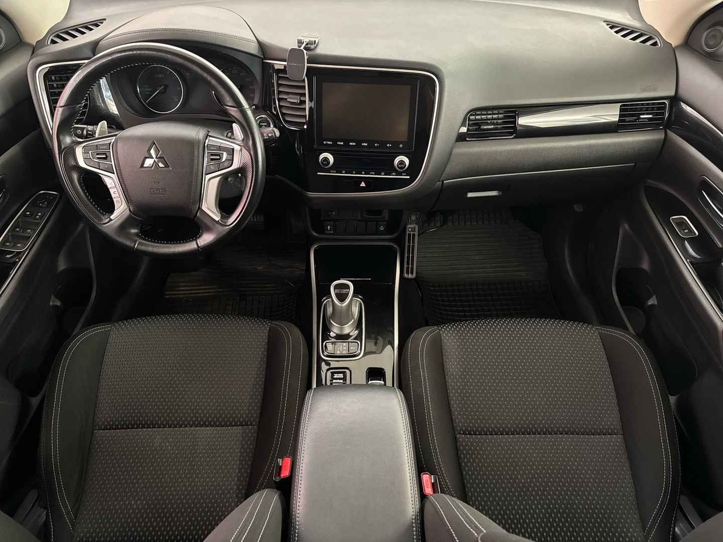 MITSUBISHI Outlander PHEV 2020