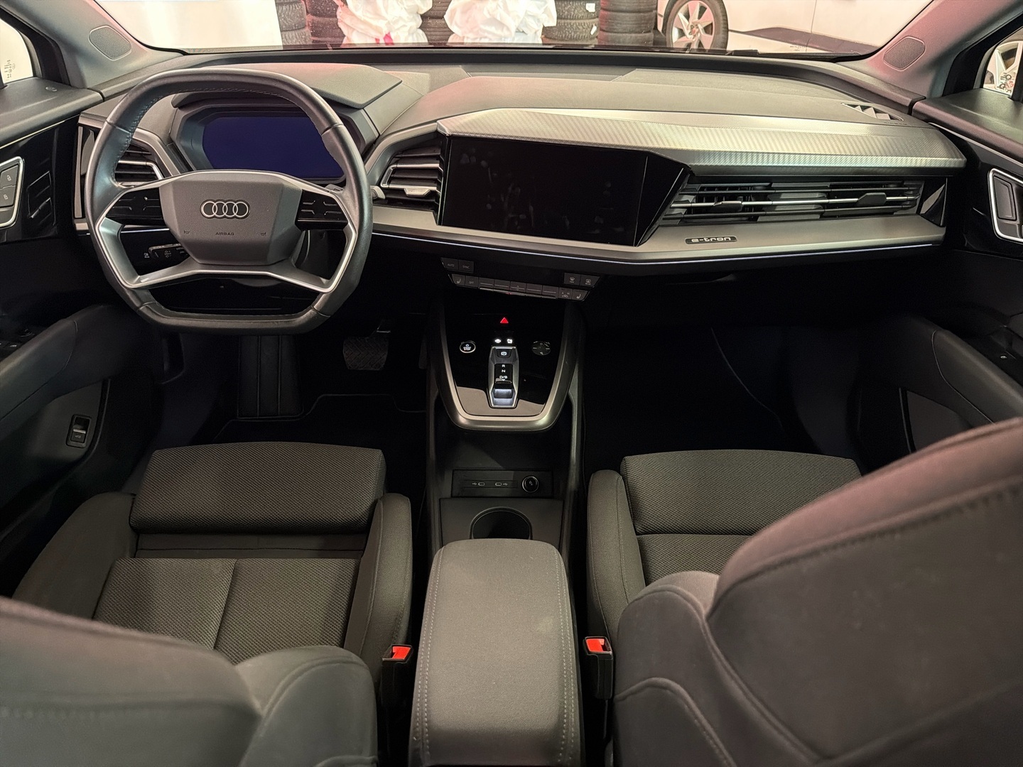 AUDI Q4 e-tron 2023