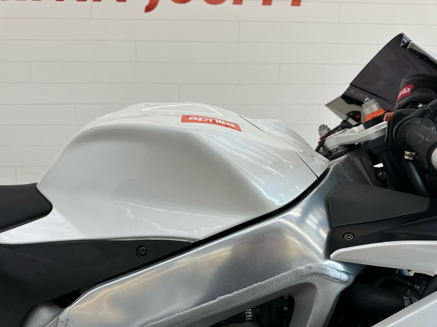 APRILIA RSV4 2010