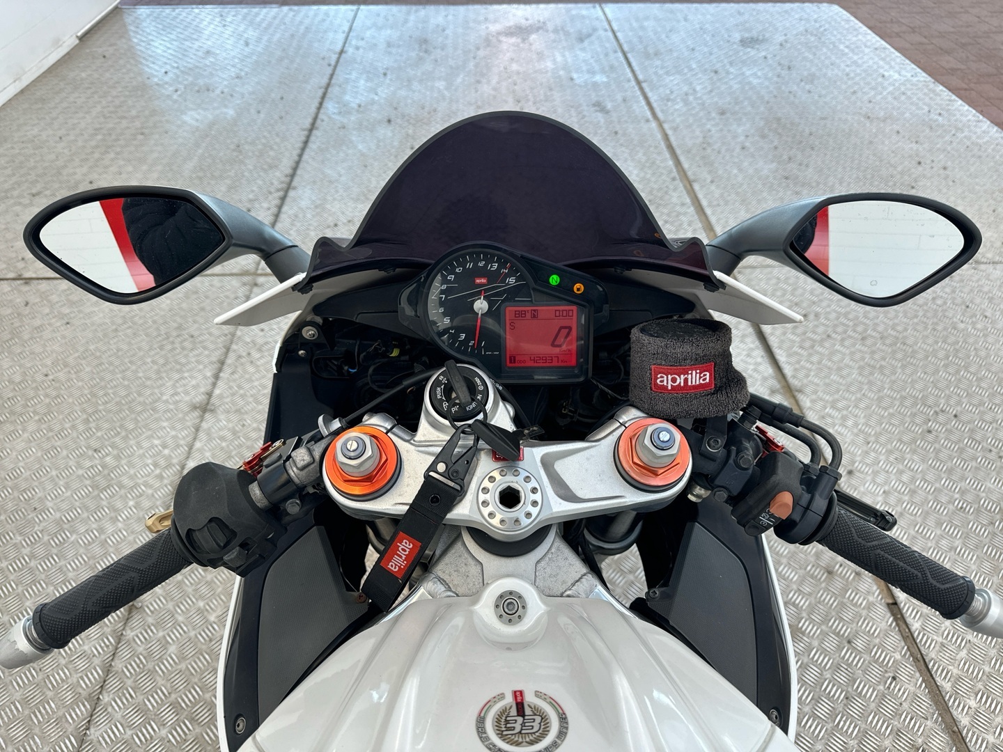 APRILIA RSV4 2010