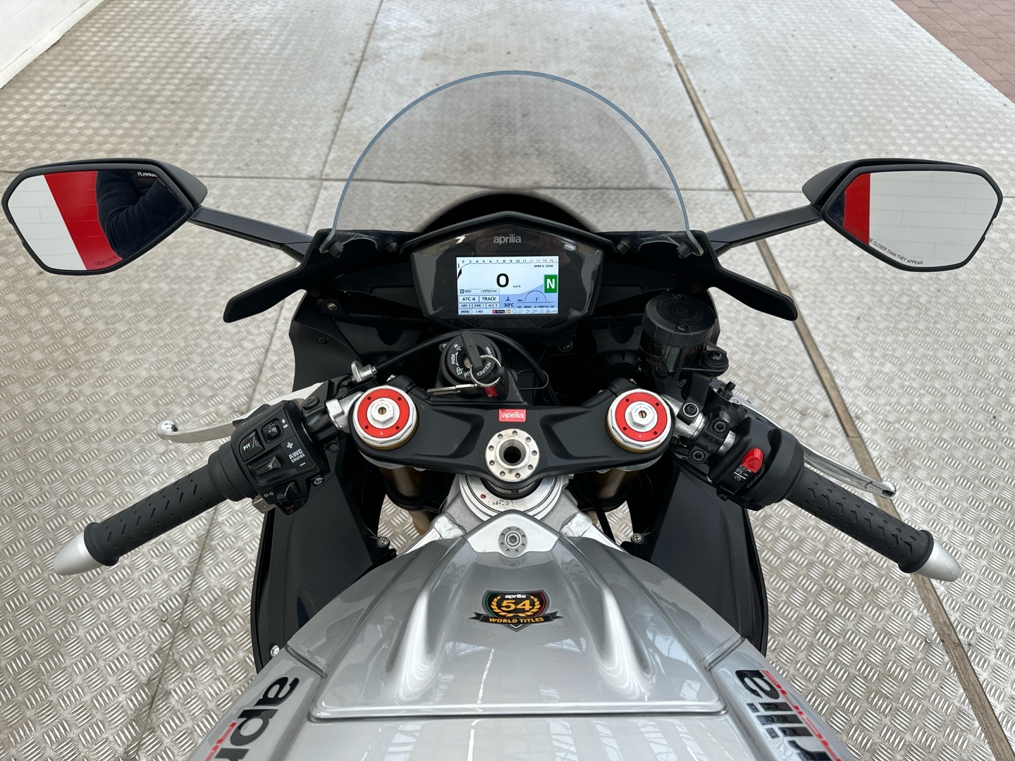 APRILIA RSV4 2017