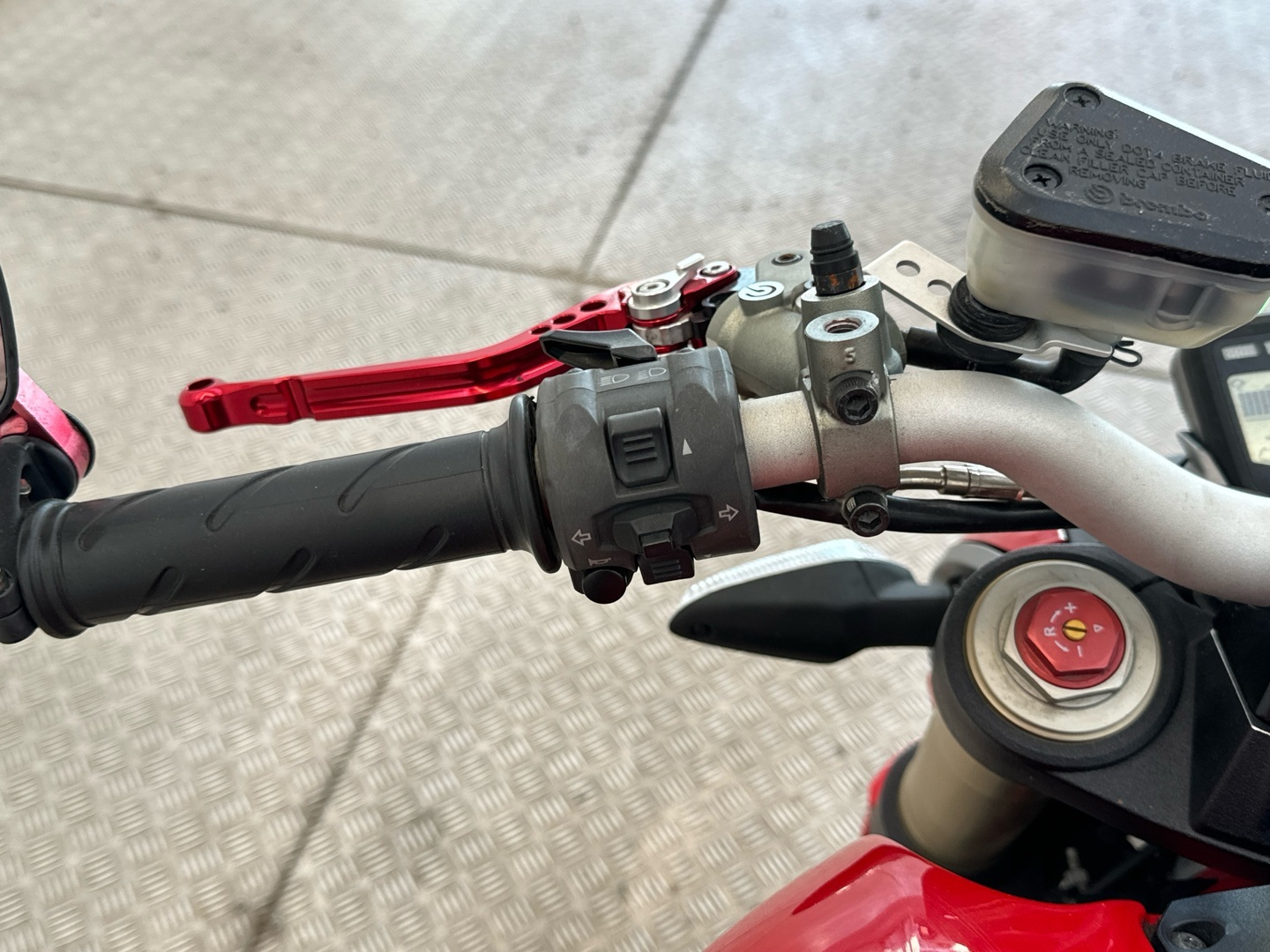 DUCATI STREETFIGHTER 2012