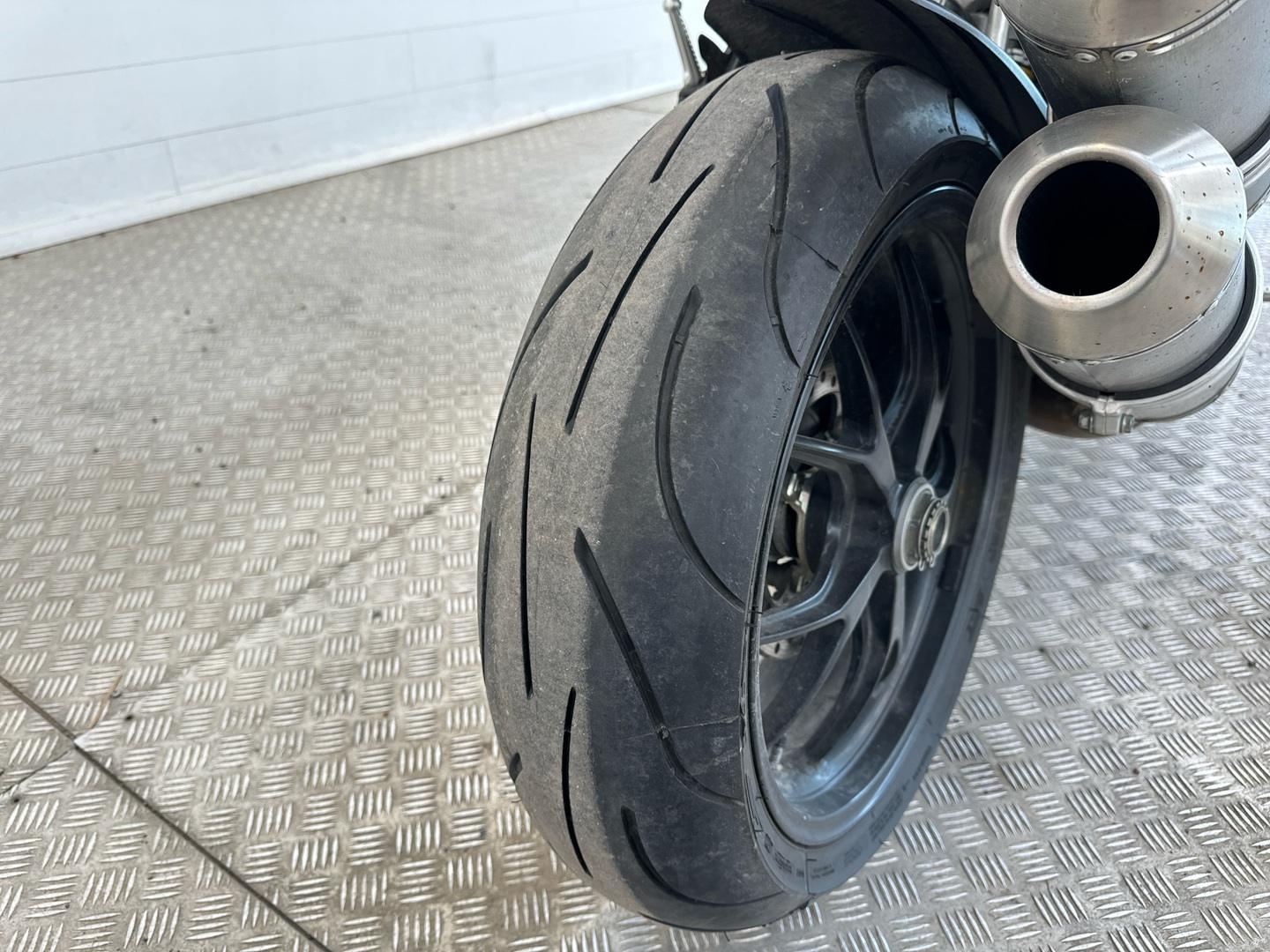 DUCATI STREETFIGHTER 2012