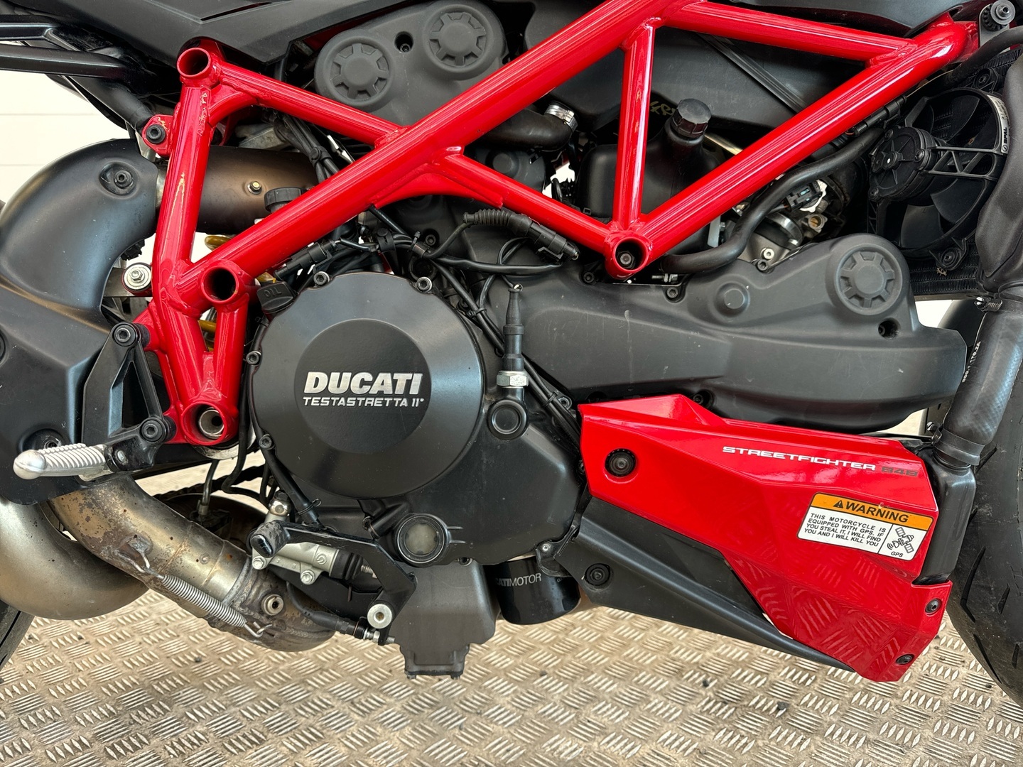 DUCATI STREETFIGHTER 2012