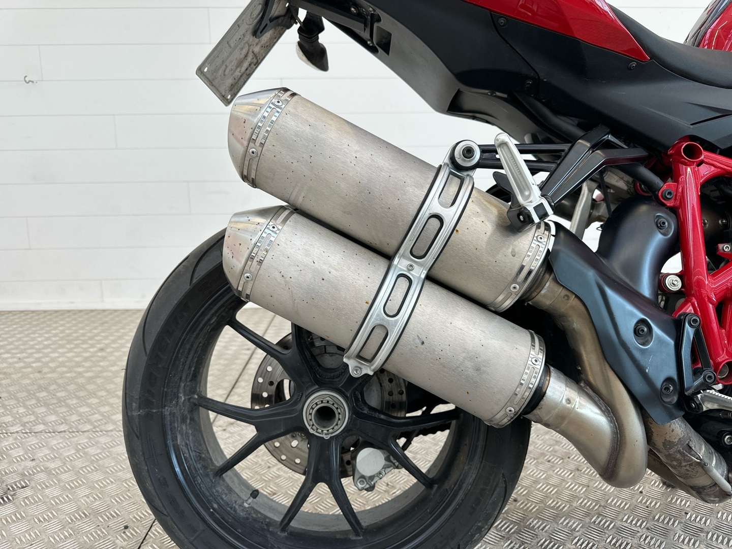 DUCATI STREETFIGHTER 2012