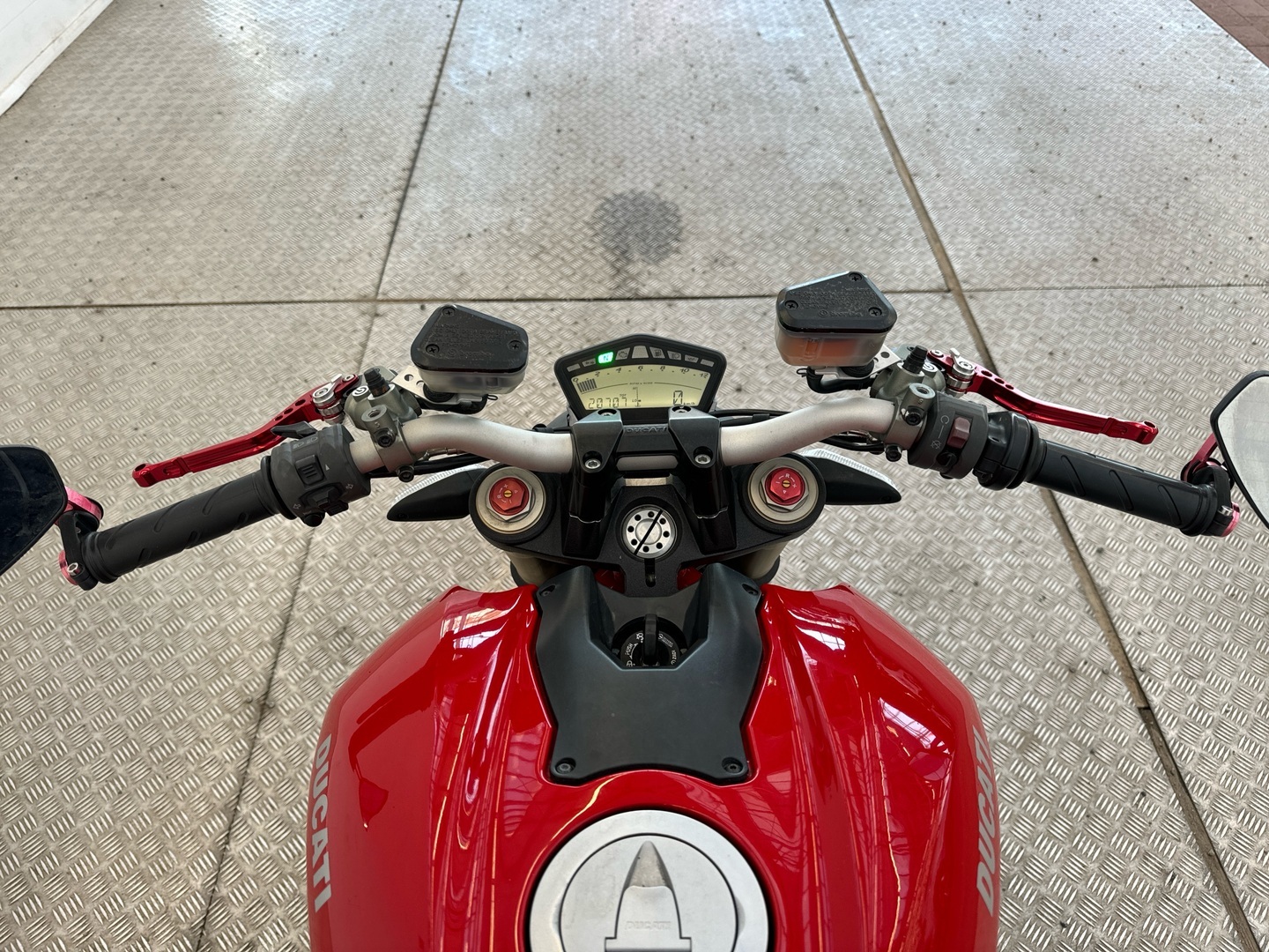 DUCATI STREETFIGHTER 2012