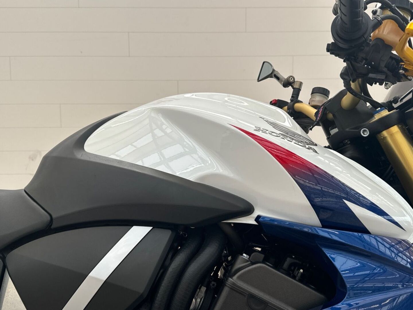 HONDA CB 2012
