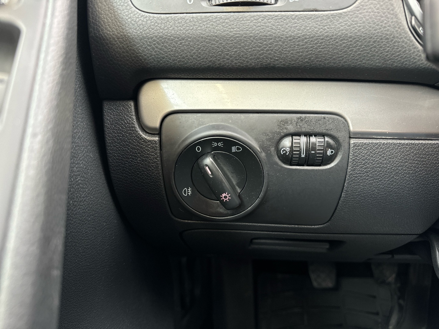 VOLKSWAGEN Golf 2011