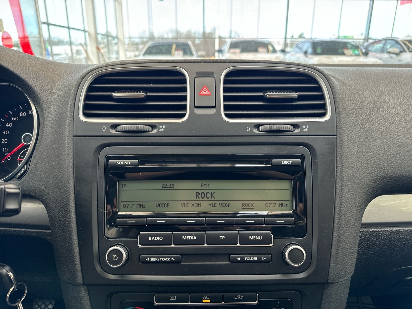 VOLKSWAGEN Golf 2011