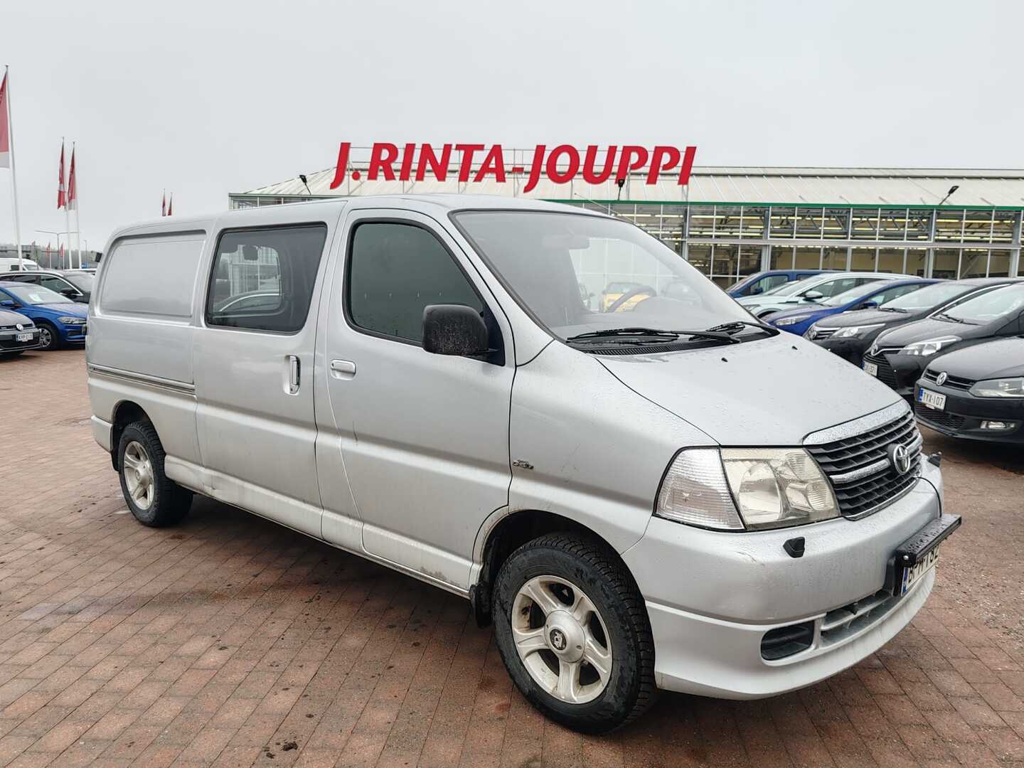 TOYOTA Hiace 2011