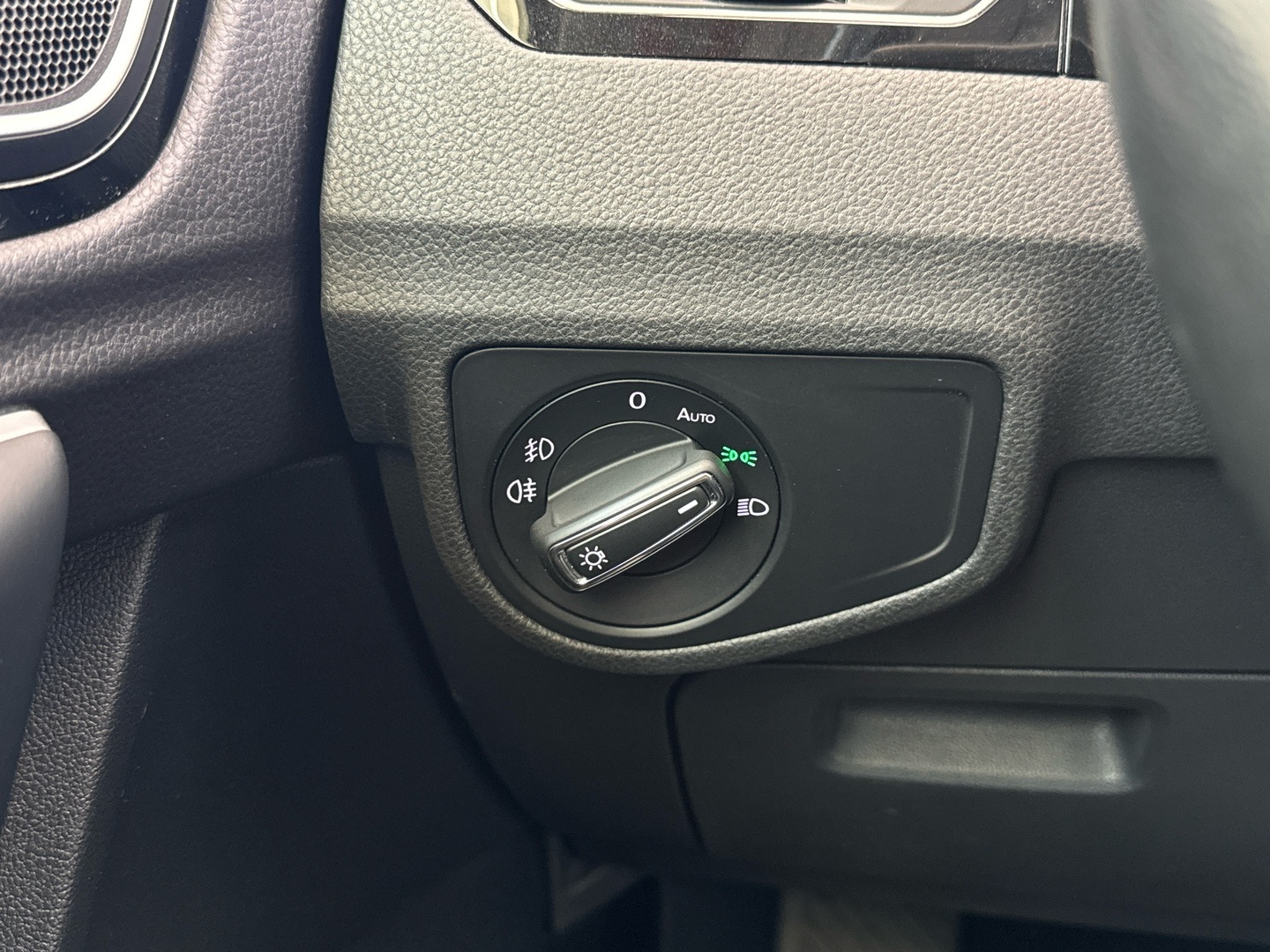 VOLKSWAGEN Golf Sportsvan 2016