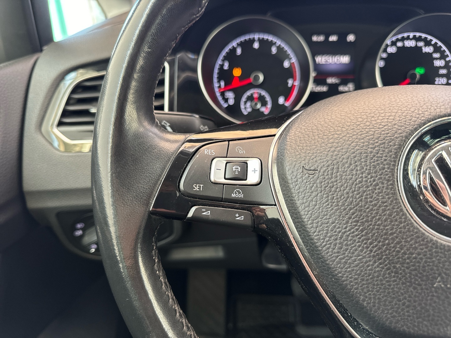 VOLKSWAGEN Golf Sportsvan 2016