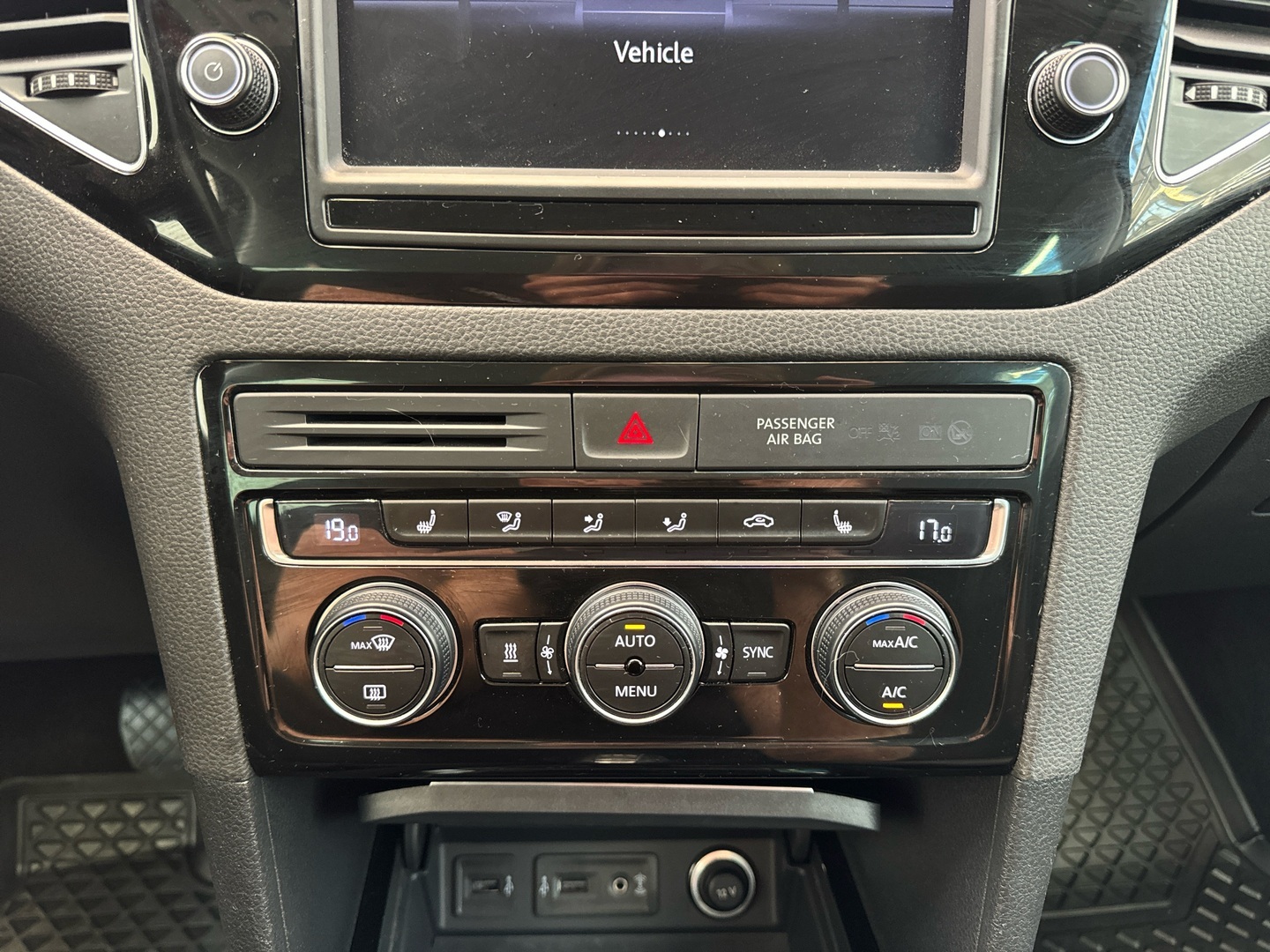 VOLKSWAGEN Golf Sportsvan 2016
