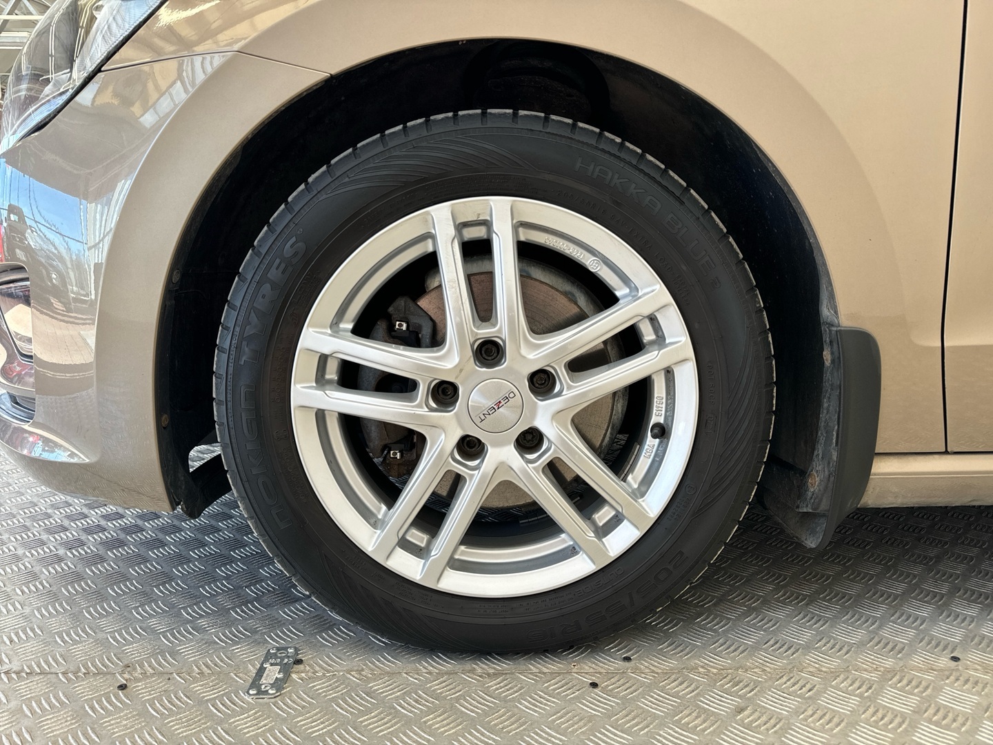 VOLKSWAGEN Golf Sportsvan 2016