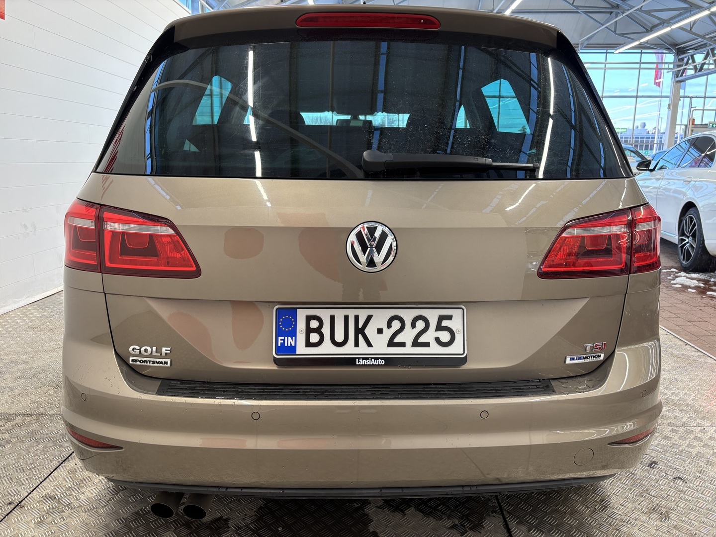 VOLKSWAGEN Golf Sportsvan 2016