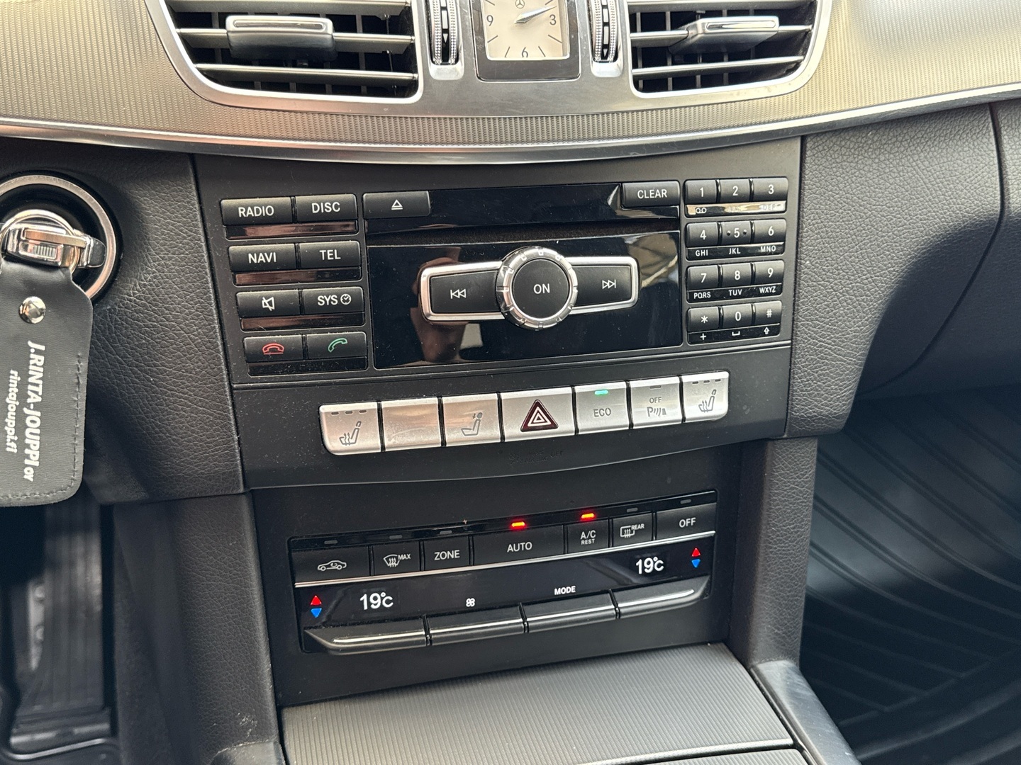 MERCEDES-BENZ E 2015