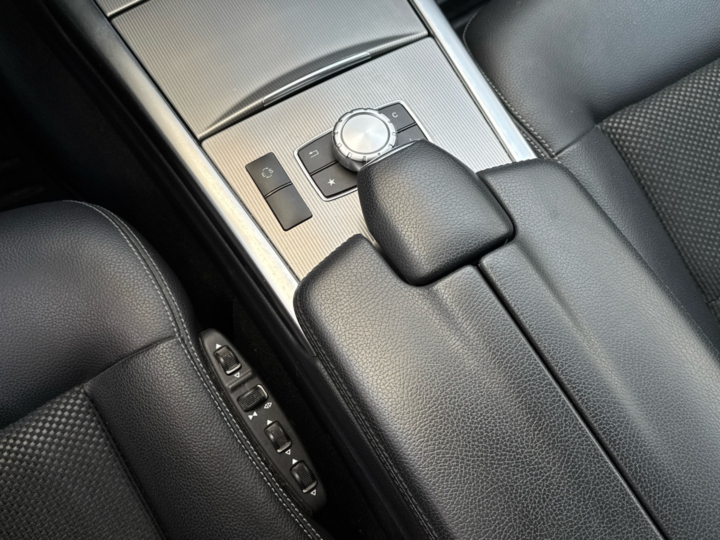 MERCEDES-BENZ E 2015