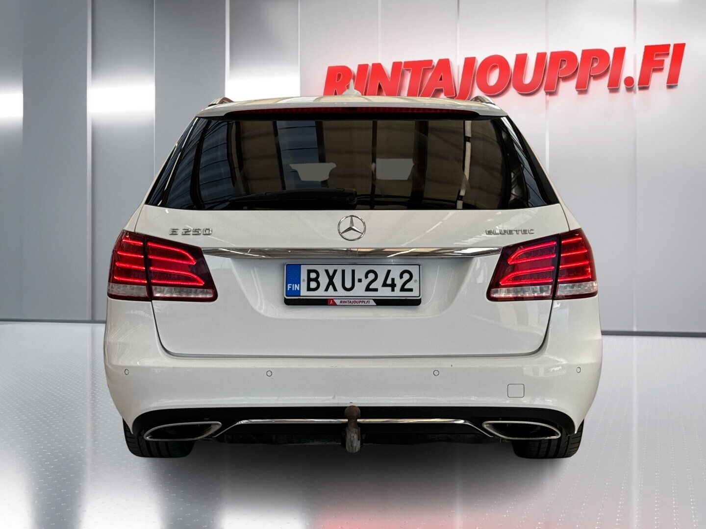MERCEDES-BENZ E 2015