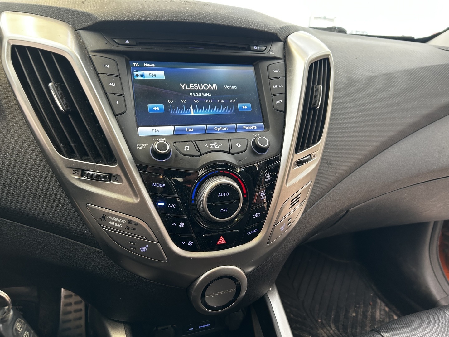 HYUNDAI Veloster 2012