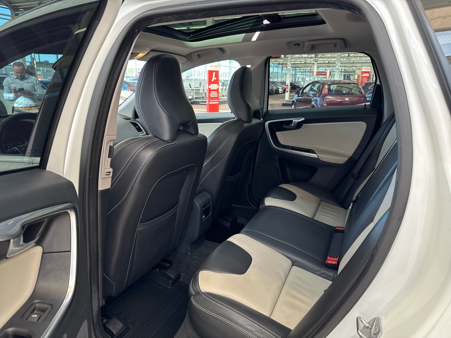VOLVO XC60 9
