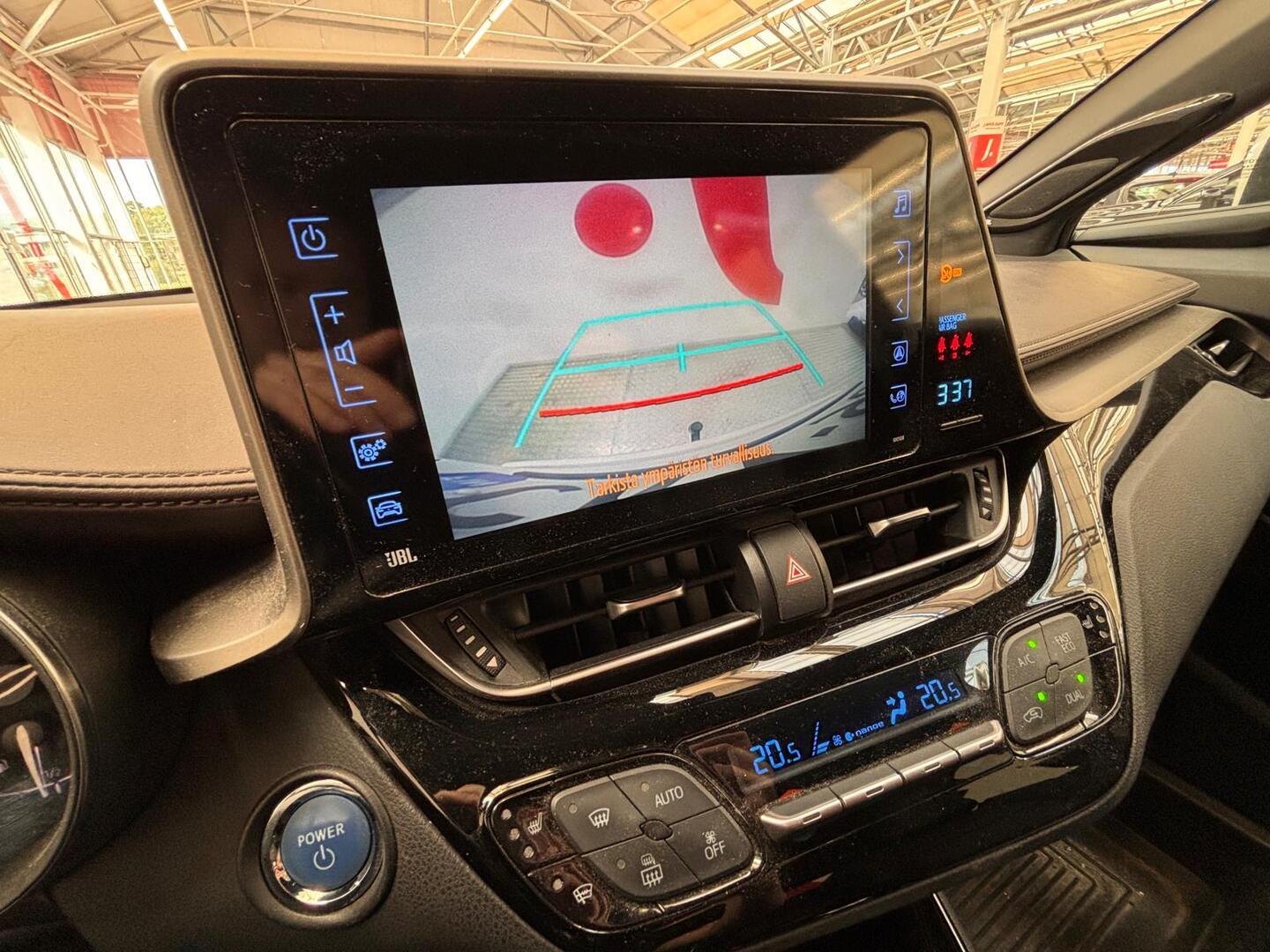 TOYOTA C-HR 2017