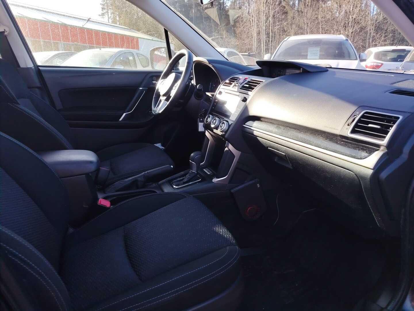 SUBARU Forester 2018