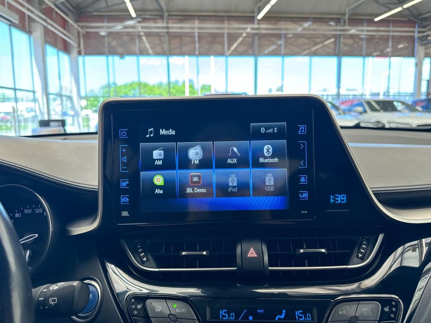 TOYOTA C-HR 2019