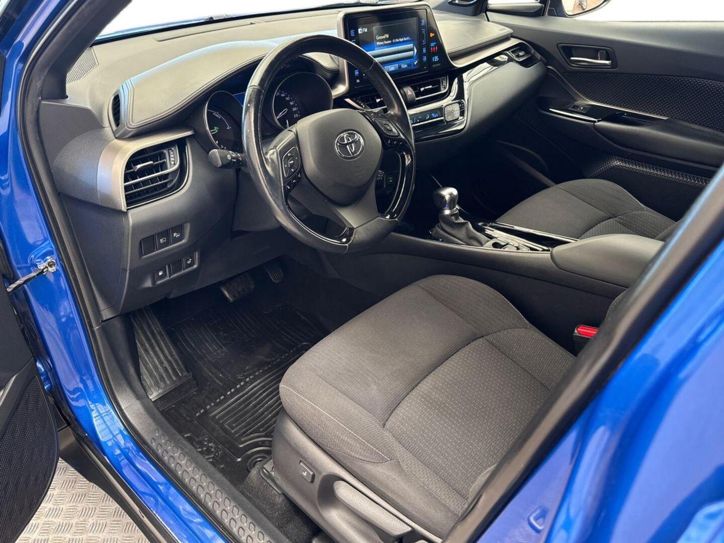 TOYOTA C-HR 2019