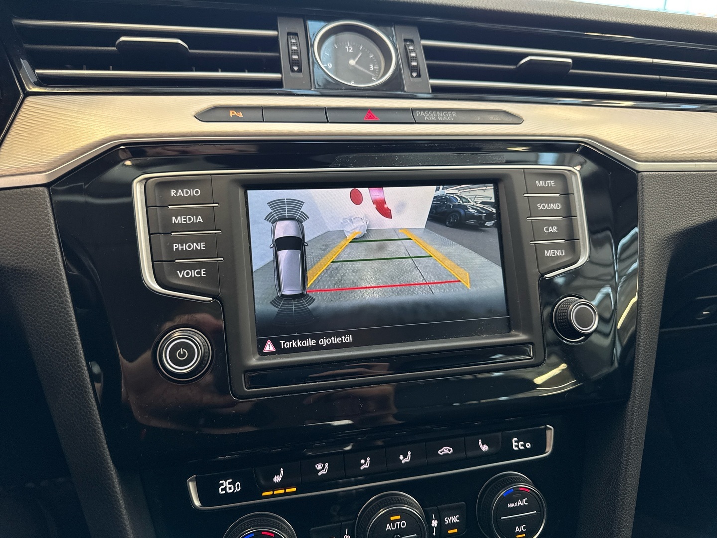 VOLKSWAGEN Passat 2016